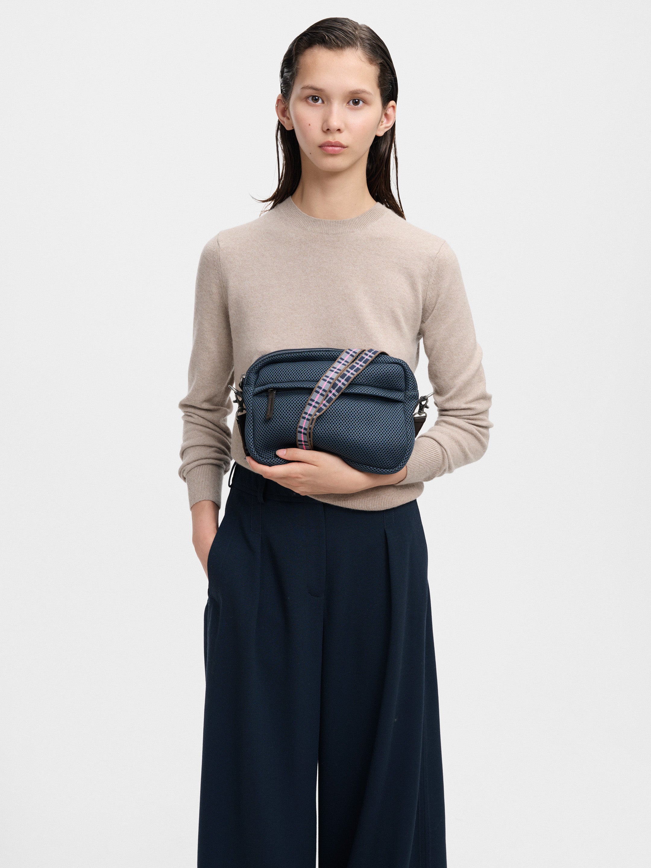 SAC CROSSBODY AIR MESH 26